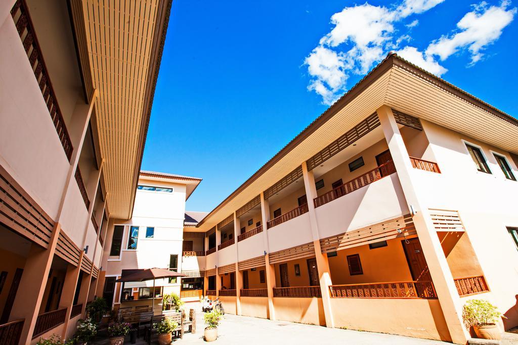 Banlanna Hotel Lampang Luaran gambar
