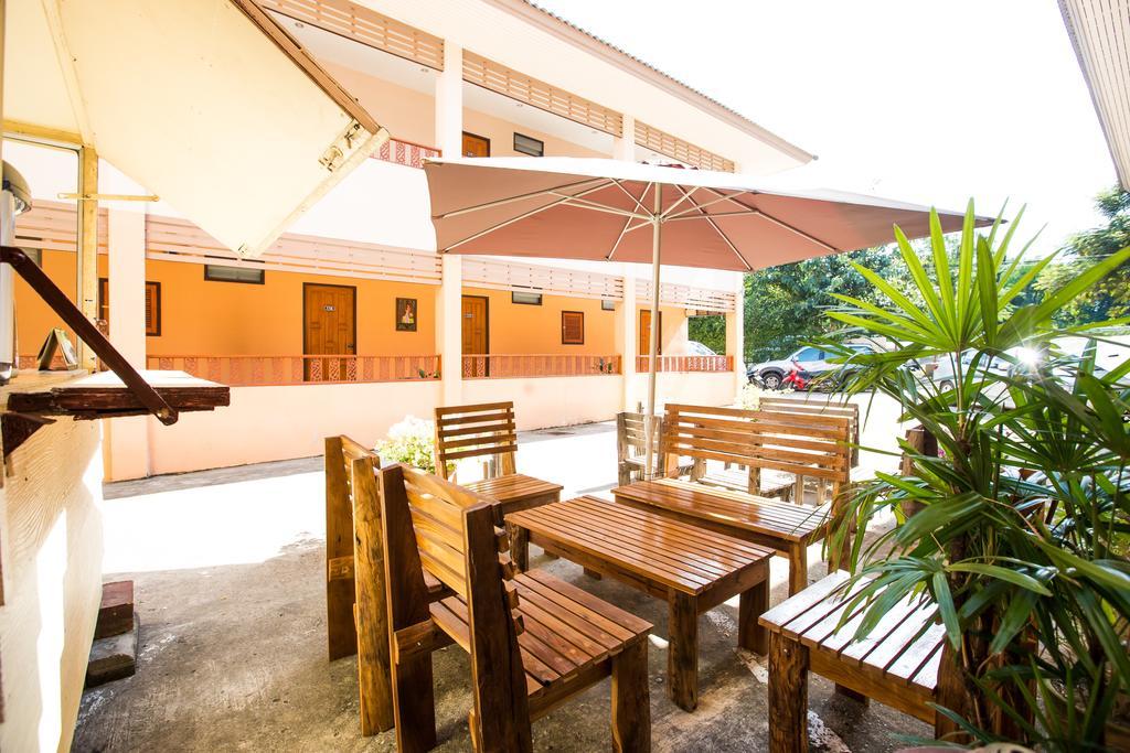 Banlanna Hotel Lampang Luaran gambar