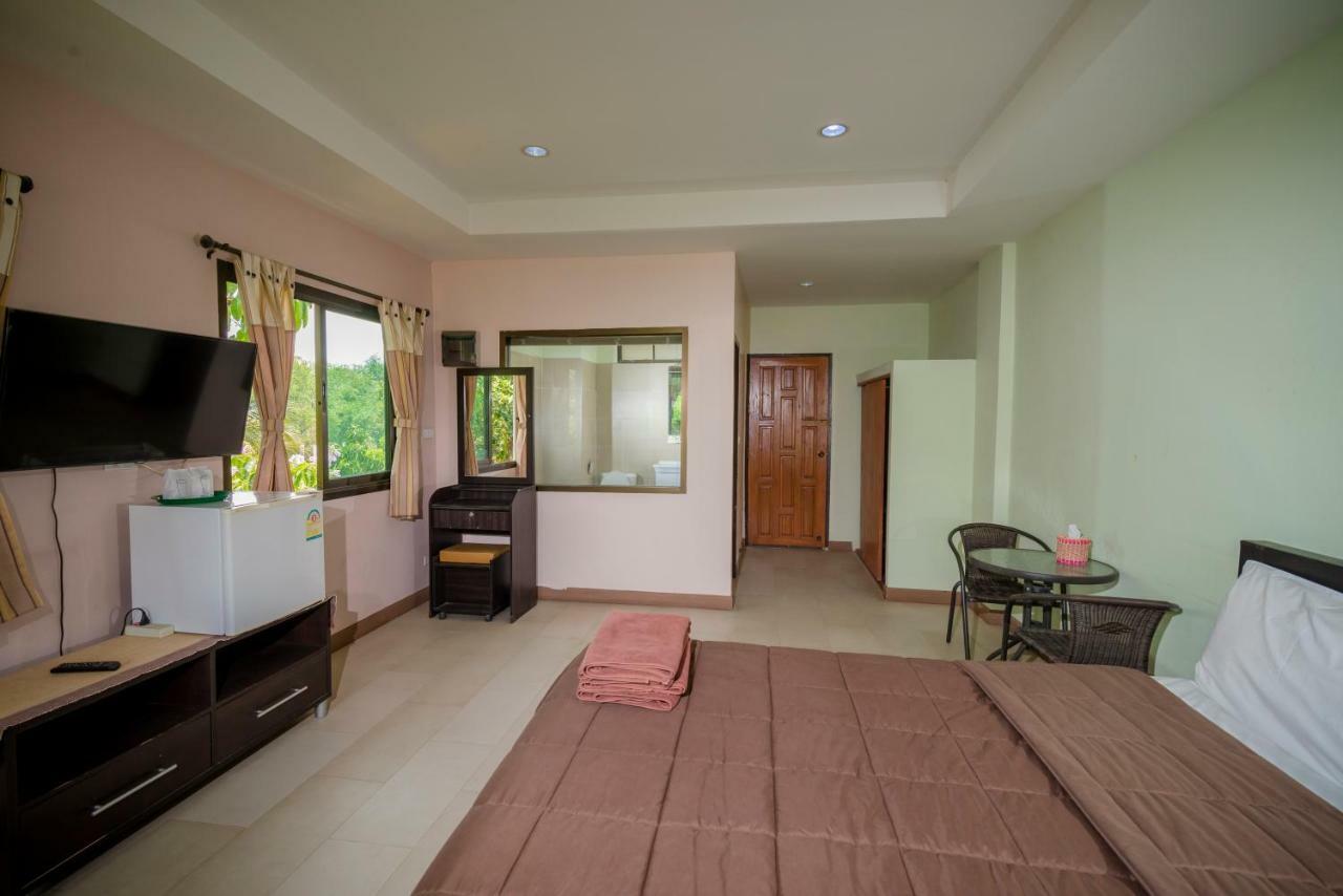 Banlanna Hotel Lampang Luaran gambar