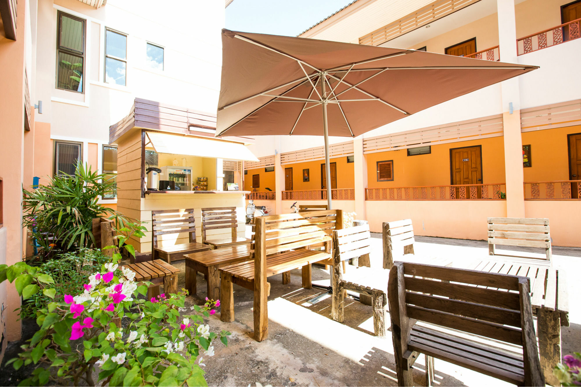 Banlanna Hotel Lampang Luaran gambar